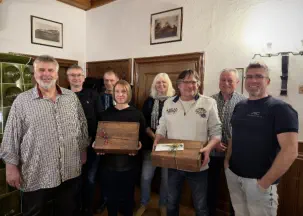 „Ehrung von Mitgliedern beim Jahresabschlussessen AC Friedenfels in der Schlossschänke in Friedenfels“